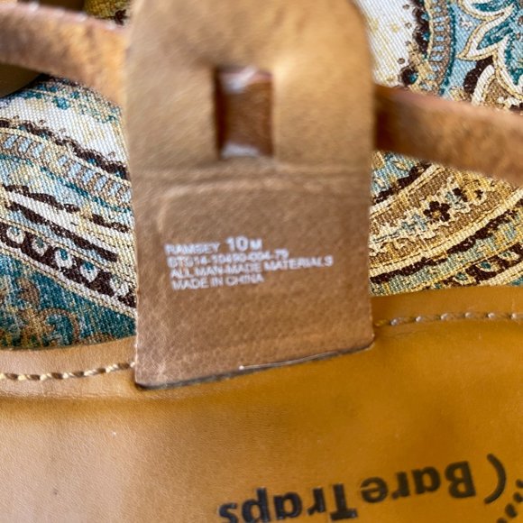 BareTraps vegan leather sandals natural size 10 cross arch and toe loop - Picture 6 of 8